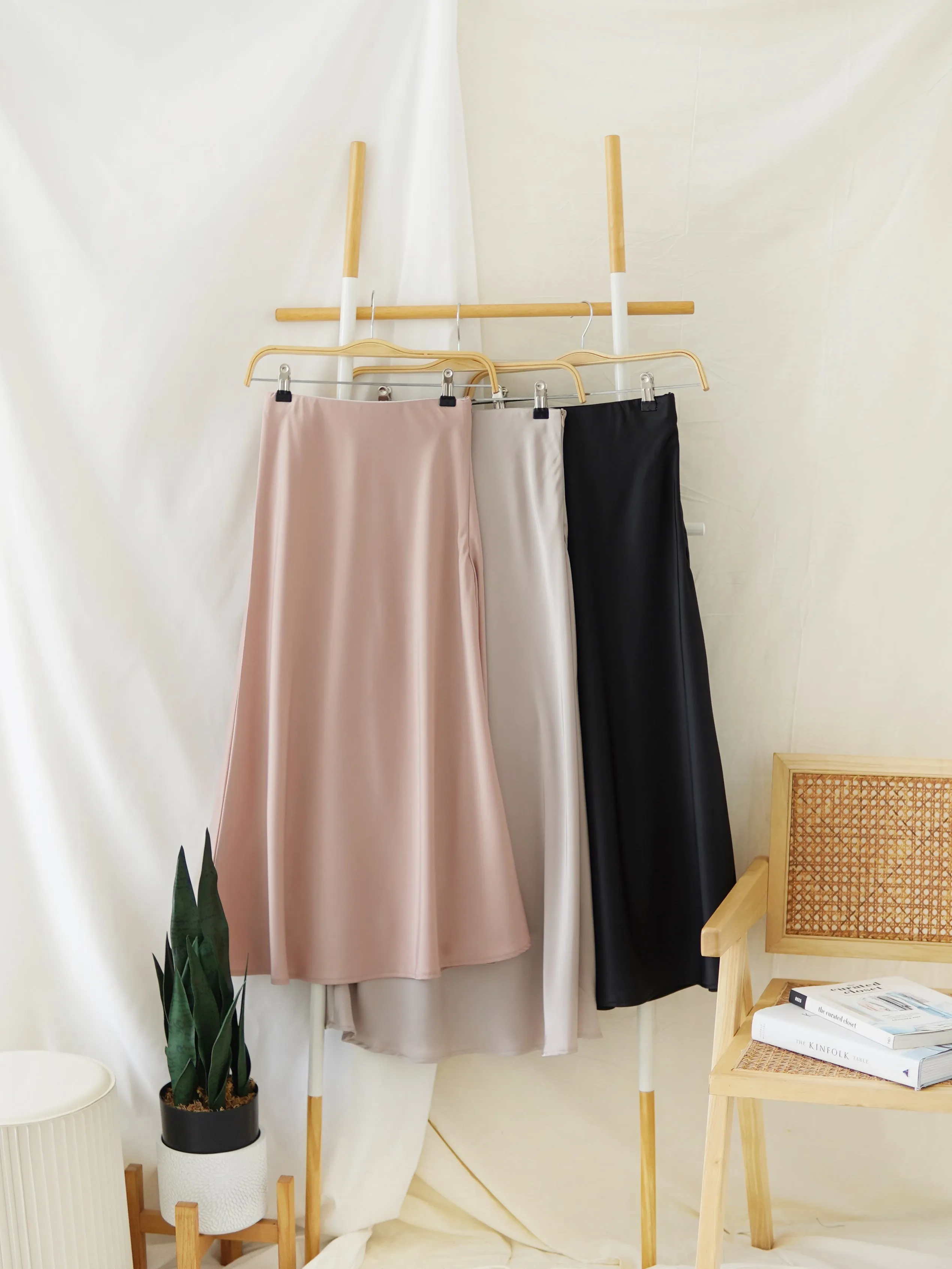 ANDREA SATIN MERMAID SKIRT