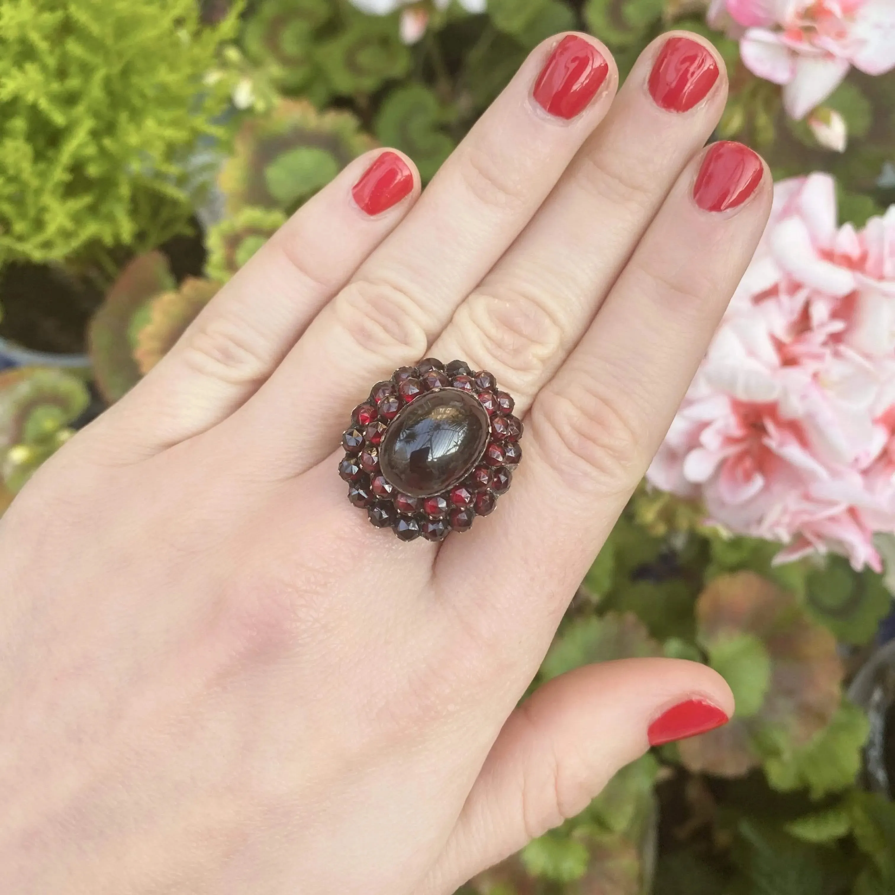 Antique Victorian Garnet Cabochon 9ct Rose Gold Ring