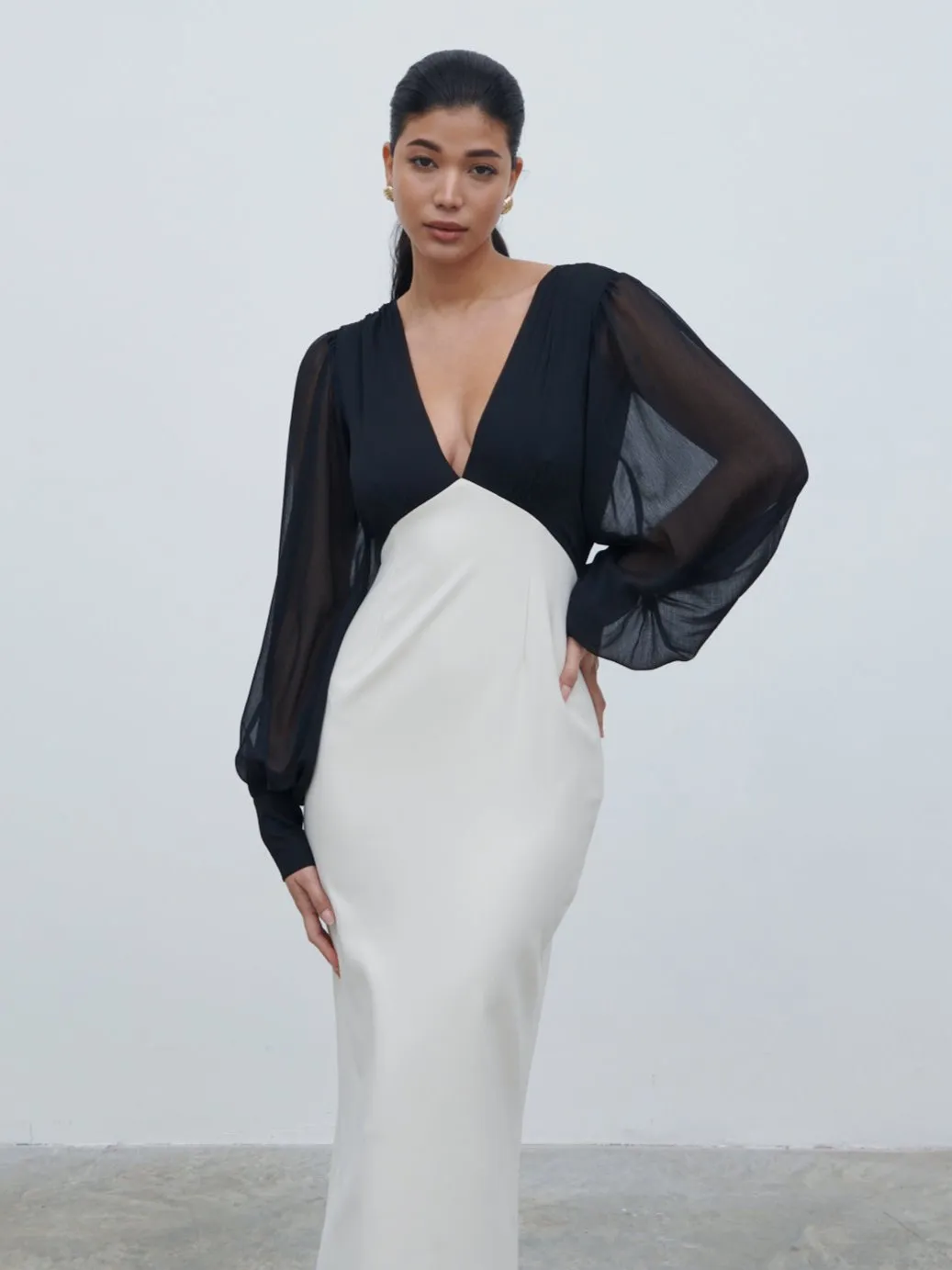 Ayla Contrast Maxi Dress - Black and White