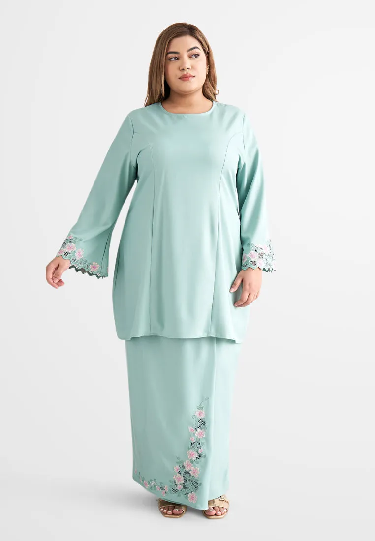 Bunga Rico Rinaldi Classic Kurung Pahang Set - Dark Blue