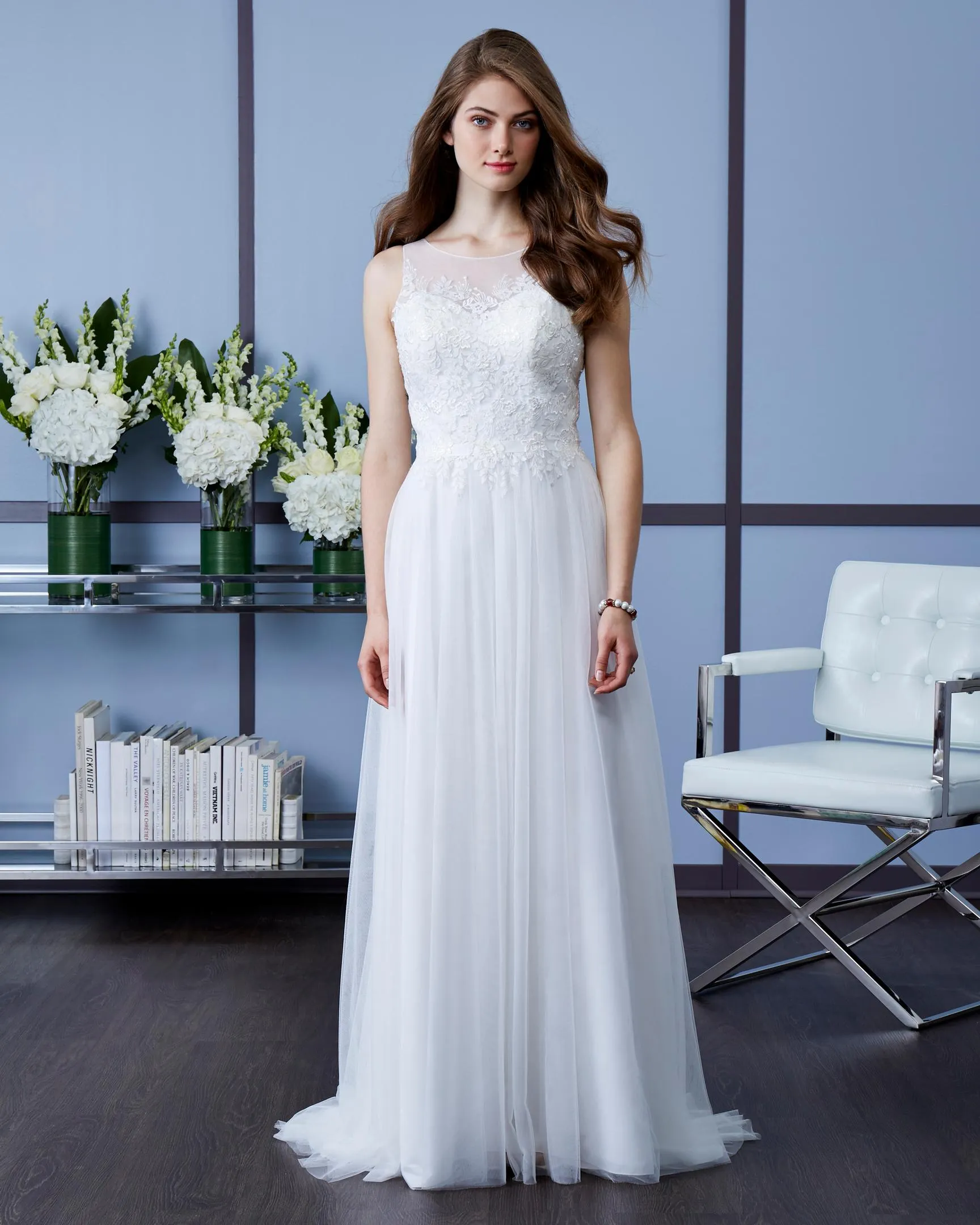 Dress 618:  Romantic Bridals "7615" waist 49