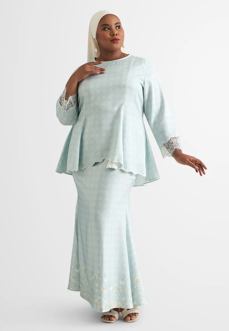 Fadiya Semarak Raya Embroidery Flare Kurung Set