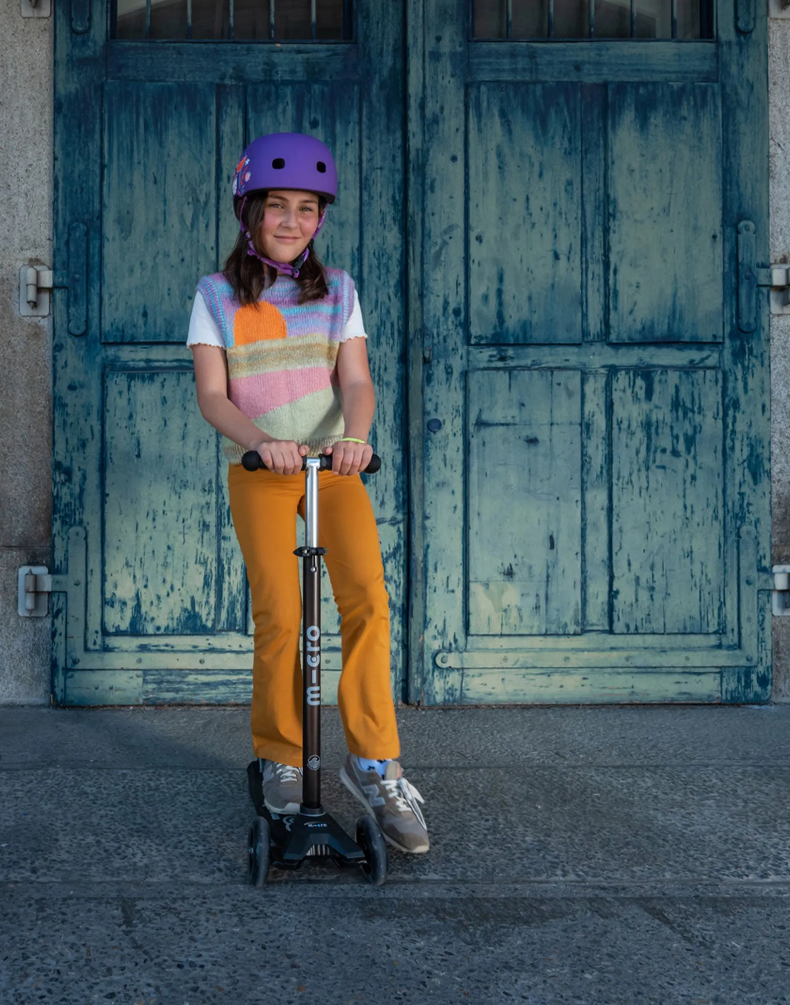 Maxi Micro Deluxe Eco LED Kids Scooter