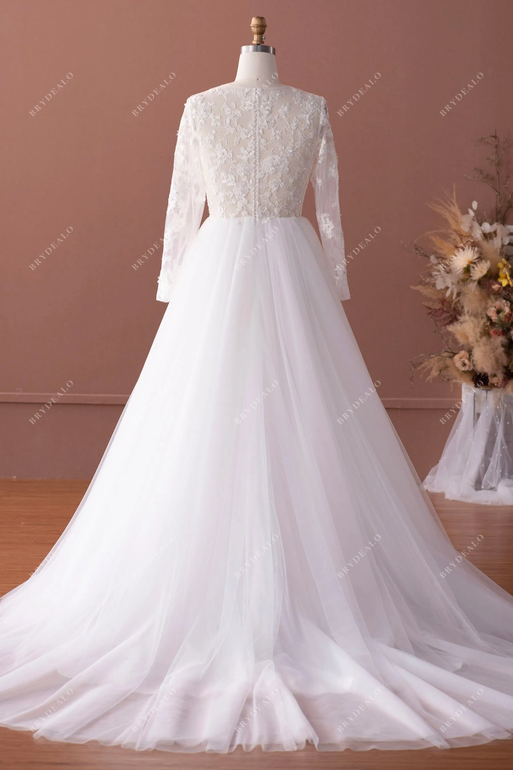 Sheer Sleeve Hand-sewn Beaded Lace Tulle Modern Wedding Dress