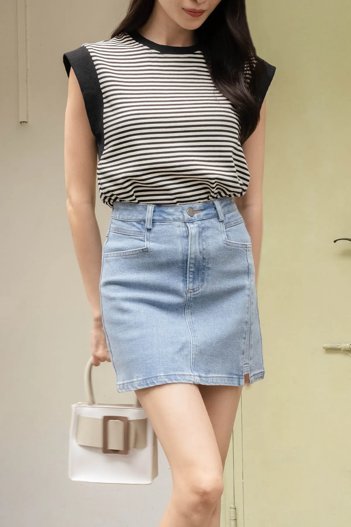 Sidelines Denim Skirt (Mid Blue)