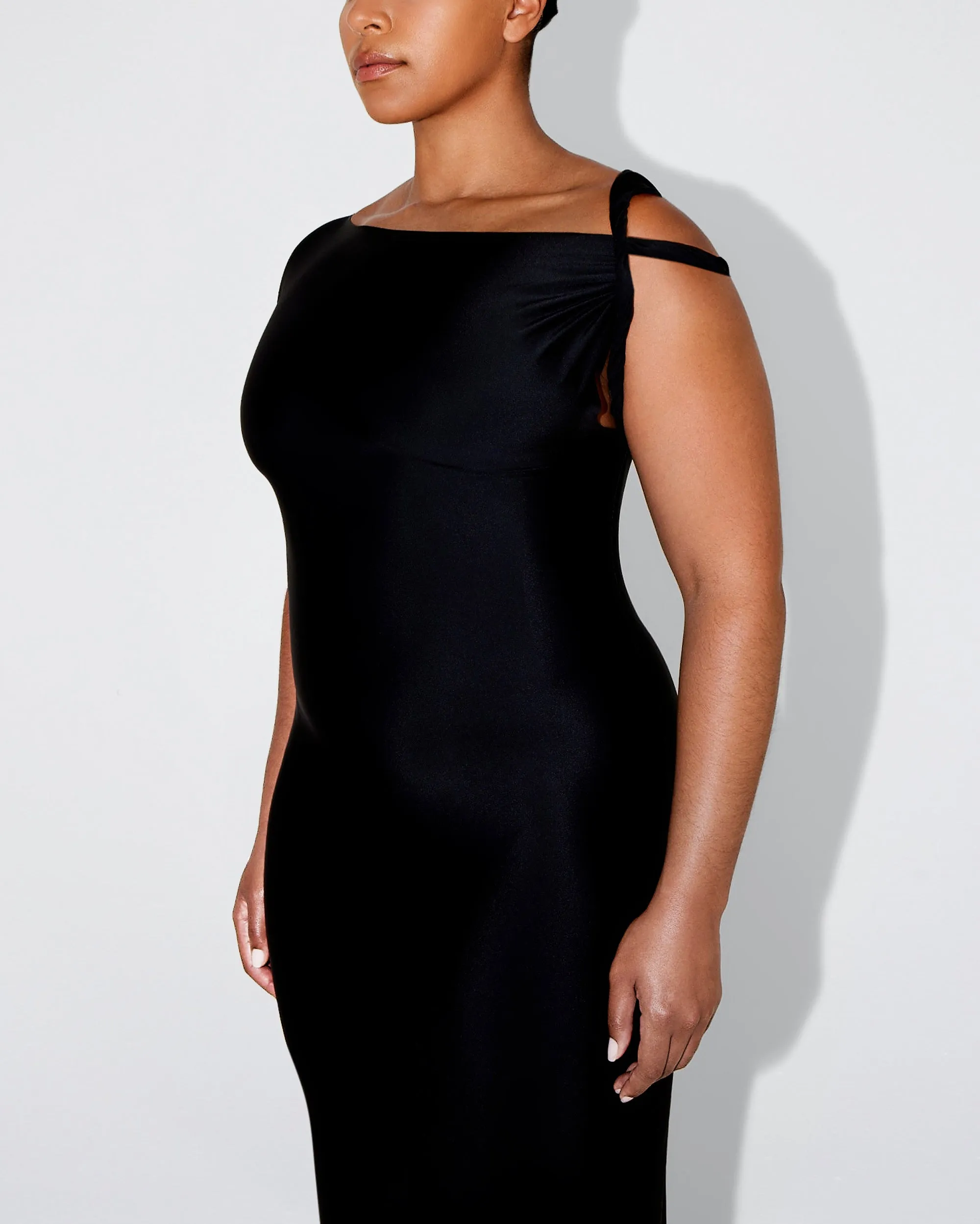 Sleek Stretch Twist Maxi Dress | Black