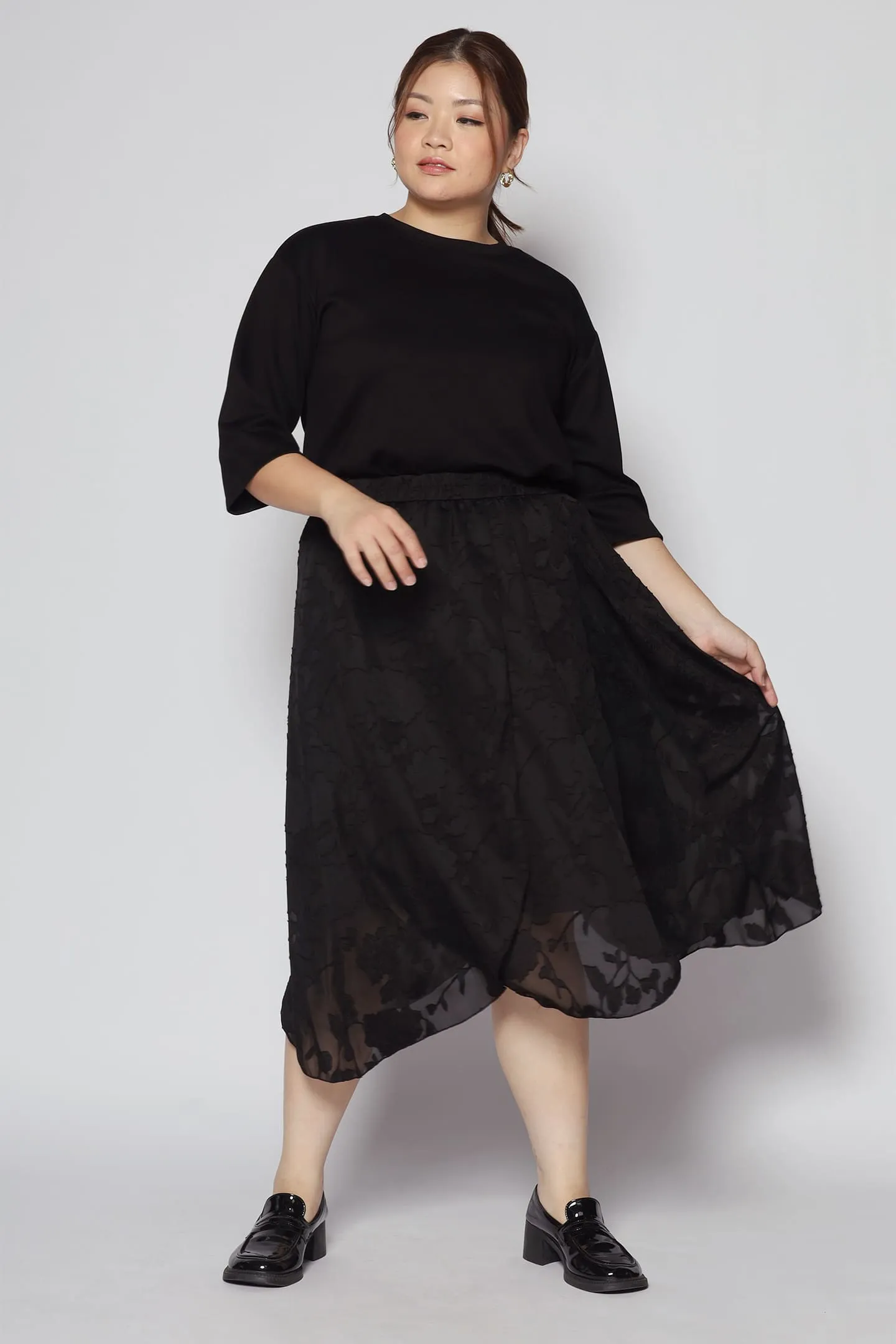 Sloan Lace Skirt in Black