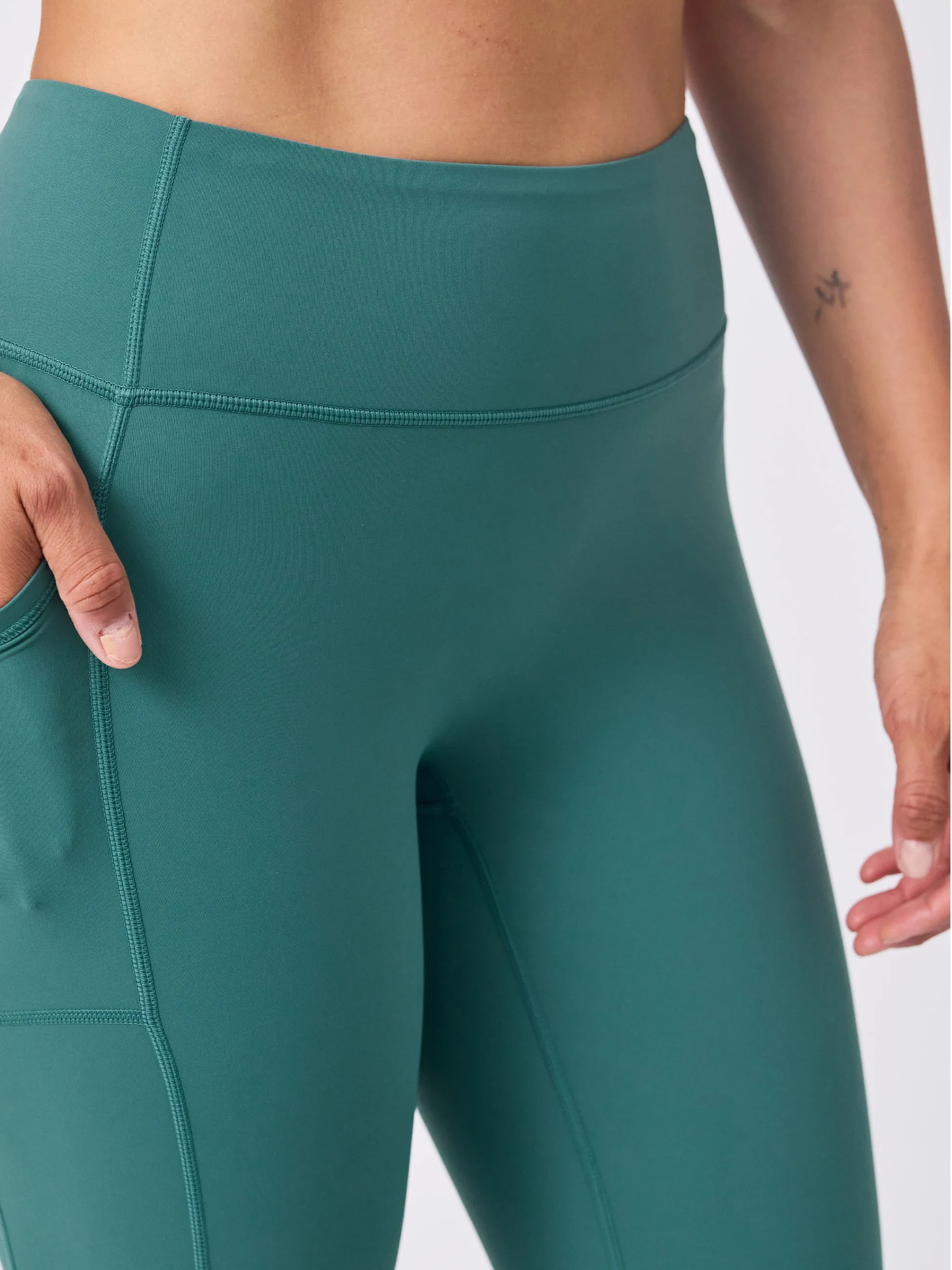 Soft Touch Pocket 7/8 Legging - Eden