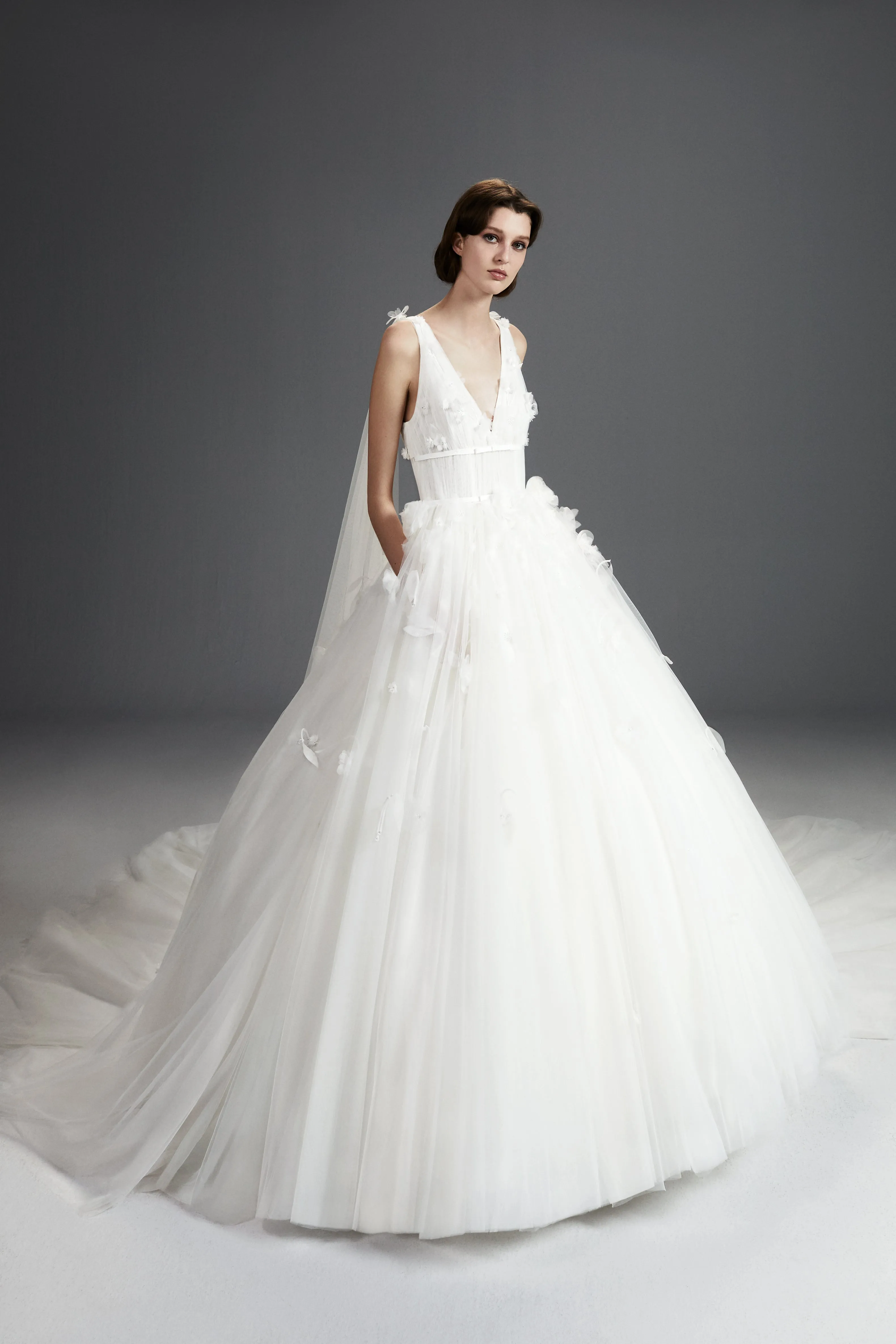 VRM390 - FAIRYTALE FLOWERS TULLE GOWN